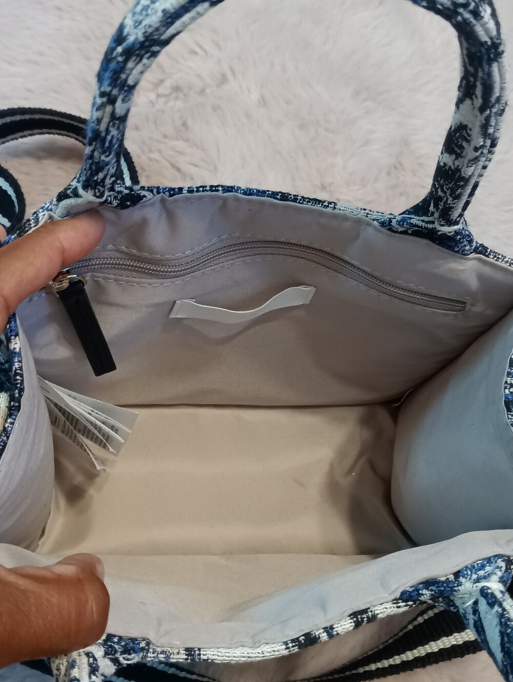 H&M Mini Crossbody - Picture 4 of 6